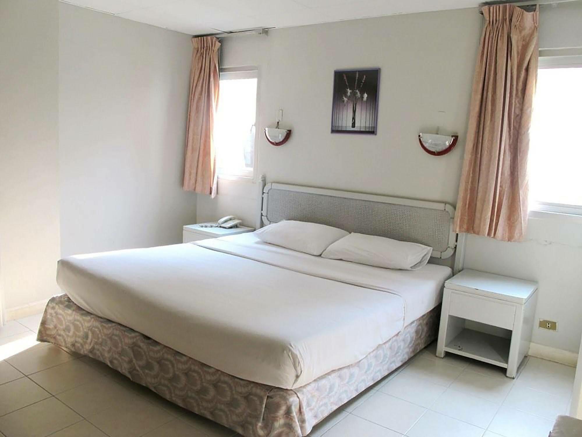 Diamond Beach Hotel Pattaja Kültér fotó