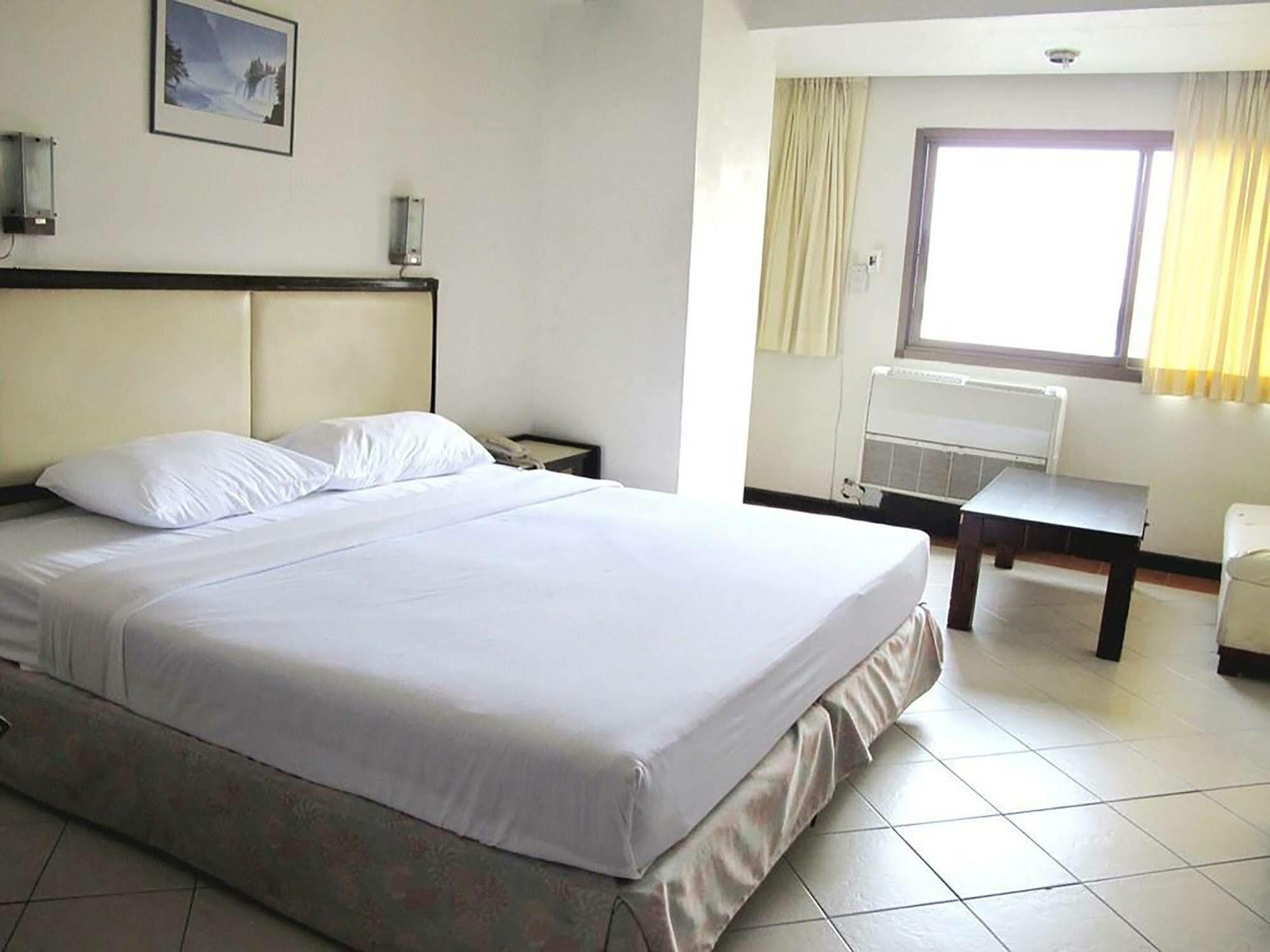 Diamond Beach Hotel Pattaja Kültér fotó